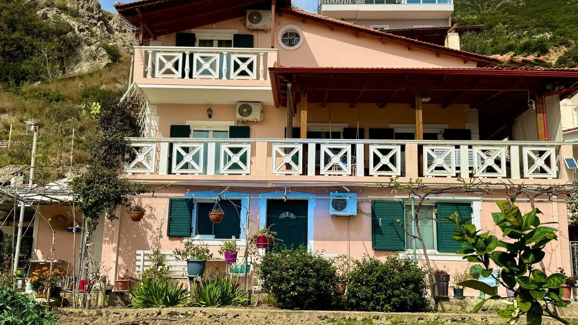 Villa Nefeli Piqeras Albanien