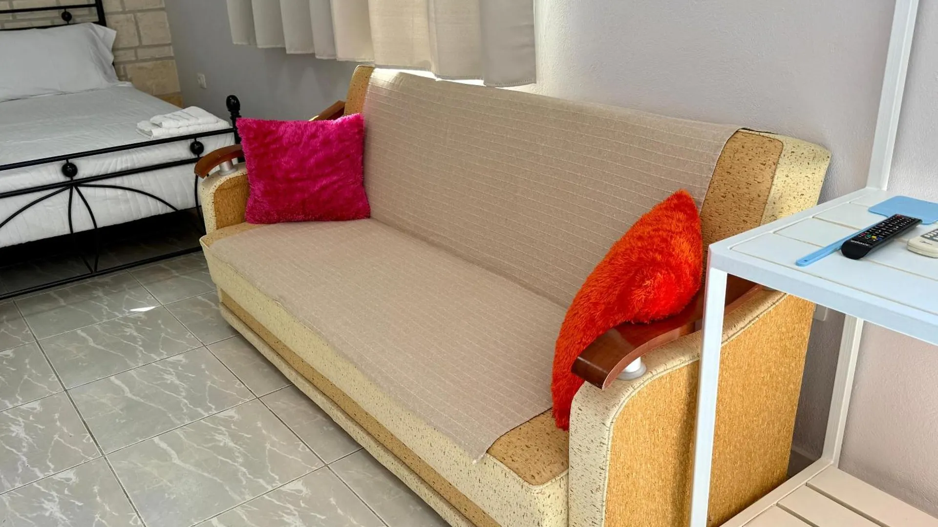 Villa Nefeli Piqeras 0*,  Αλβανία